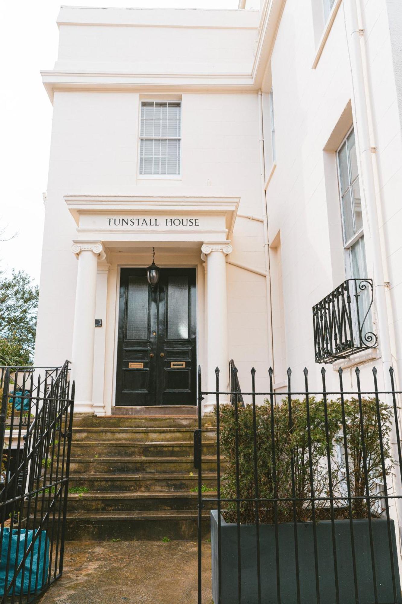 Tunstall House Cheltenham Buitenkant foto